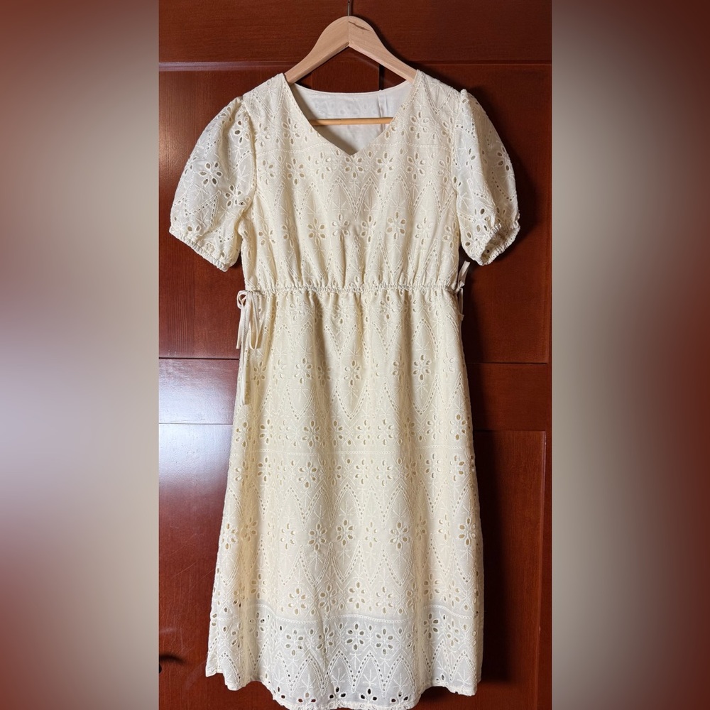 Vintage Homemade Cream Eyelet Midi Dress Size Small - Picture 1 of 10